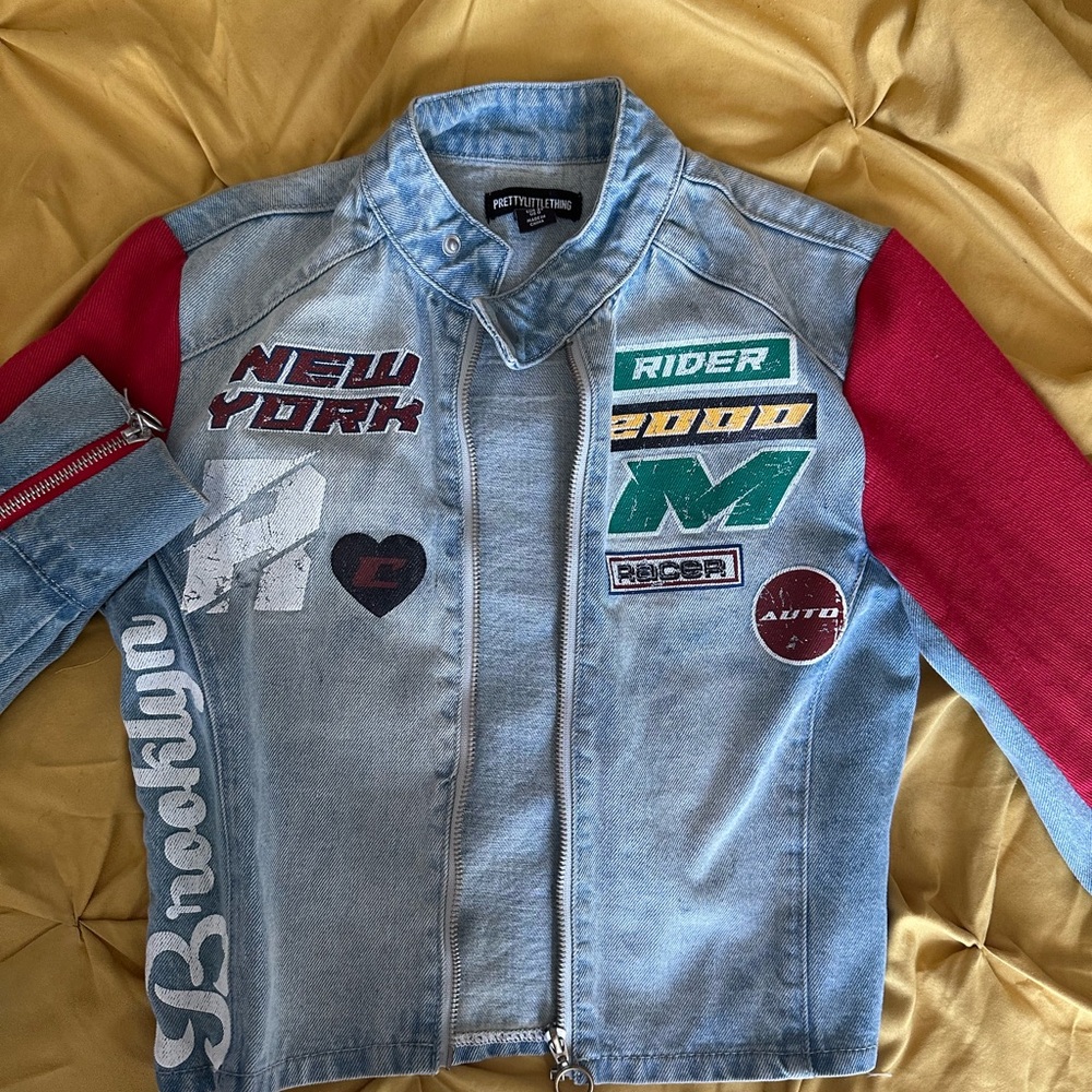 Prettylittlething Blue And Red Jean Jacket View 2